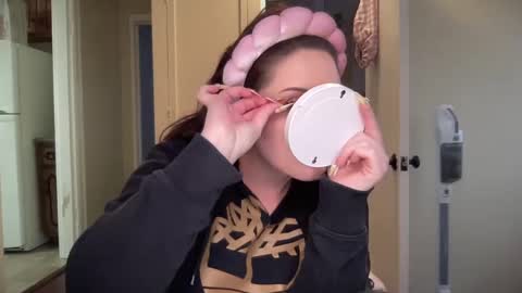 Snapshot of lilly_adams88 chatting on February 2025 10:53:02 PM lilly_adams88 online show from February 2025 10:53:02 PM