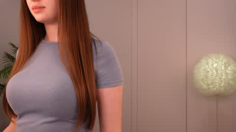 Lilly Colins online show from January 2025 05:55:02 PM