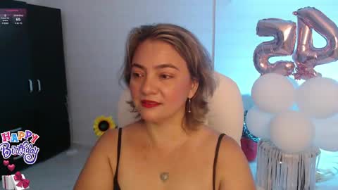 Snapshot of lilly_milf chatting on January 2025 10:12:02 AM Lilly online show from January 2025 10:12:02 AM