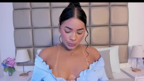 Snapshot of lilly_williamss chatting on April 2026 03:26:01 AM Lilly online show from April 2026 03:26:01 AM