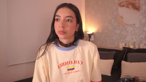 Lilly Thompson  online show from June 2026 10:49:02 PM