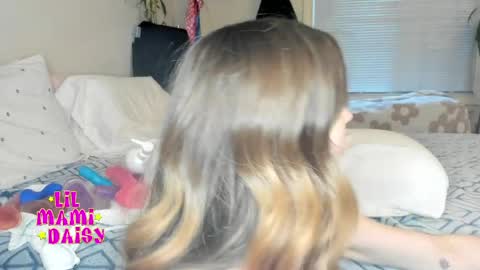 Snapshot of lilmamidaisy chatting on April 2026 02:21:02 AM Daisy Bby online show from April 2026 02:21:02 AM