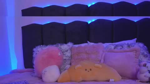 Lilou online show from February 2026 11:51:01 AM