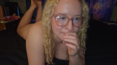 LilPies  online show from March 2026 06:46:02 AM