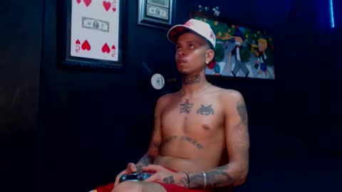 Snapshot of lilray99 chatting on December 2024 06:21:01 AM ONLYFANS online show from December 2024 06:21:01 AM
