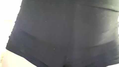 Snapshot of lilsirenluna chatting on February 2026 05:01:01 PM Luna online show from February 2026 05:01:01 PM