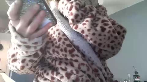 Luna online show from March 2026 04:46:01 PM