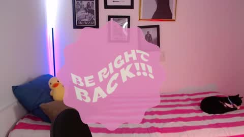 just lily online show from January 2025 08:22:01 PM