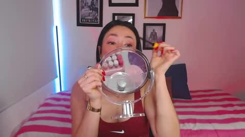 just lily online show from February 2025 07:10:02 PM