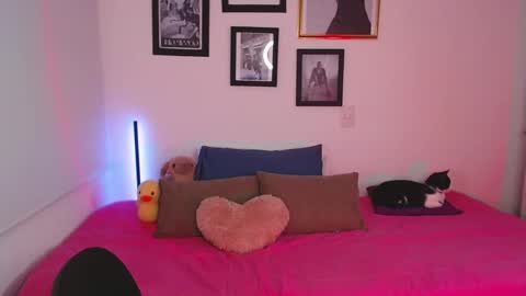 just lily online show from March 2025 11:26:01 PM