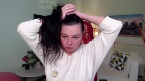 Lily online show from November 2025 04:44:01 AM