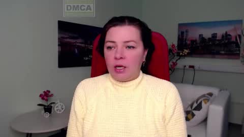 Lily online show from December 2025 05:01:01 AM