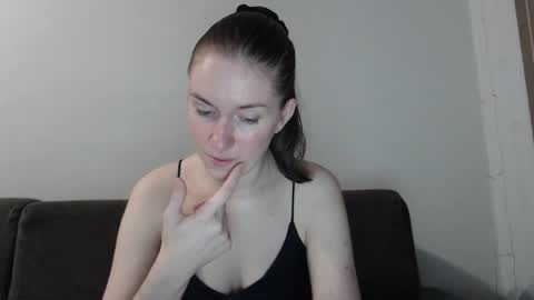 lily_love_x online show from November 2025 04:01:01 AM