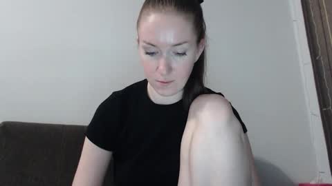 Snapshot of lily_love_x chatting on March 2026 10:31:02 PM lily_love_x online show from March 2026 10:31:02 PM
