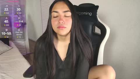 lily_waist online show from October 2025 11:11:01 AM