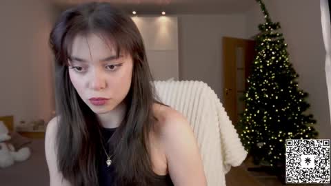 Snapshot of lilyewing_ chatting on December 2024 03:43:02 PM Lily online show from December 2024 03:43:02 PM