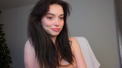 Snapshot of lilyewing_ chatting on January 2025 06:37:02 PM Lily online show from January 2025 06:37:02 PM