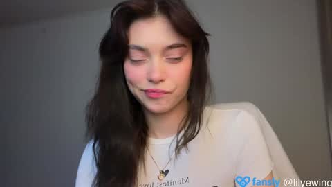 Snapshot of lilyewing_ chatting on January 2025 05:35:01 PM Lily online show from January 2025 05:35:01 PM