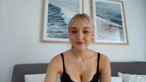 lilyflex online show from April 2026 12:41:02 AM