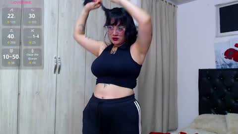 lilyfox23 online show from April 2026 12:44:02 PM