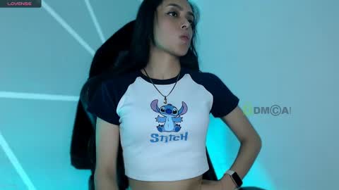 Snapshot of lilylouisee_ chatting on December 2024 12:23:01 AM Liliana louise online show from December 2024 12:23:01 AM