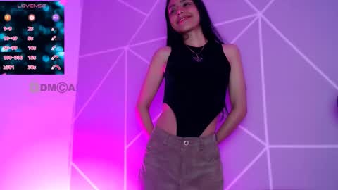 Snapshot of lilylouisee_ chatting on October 2025 08:09:02 PM Liliana louise online show from October 2025 08:09:02 PM