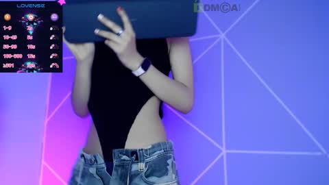 Snapshot of lilylouisee_ chatting on November 2025 12:24:01 AM Liliana louise online show from November 2025 12:24:01 AM