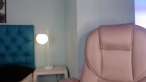 lilyred_ online show from July 2026 03:31:02 AM