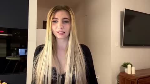 Lily online show from March 2026 06:34:02 PM