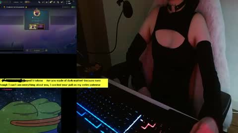 Snapshot of lilythrone chatting on May 2026 06:28:02 PM Lily Rone online show from May 2026 06:28:02 PM