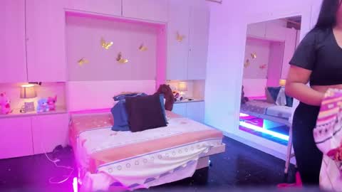 Snapshot of lilywhitee1 chatting on January 2026 04:16:01 AM lilywhitee1 online show from January 2026 04:16:01 AM