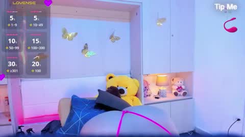 Snapshot of lilywhitee1 chatting on February 2026 12:16:02 AM lilywhitee1 online show from February 2026 12:16:02 AM