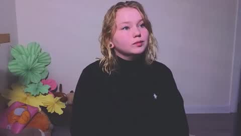 Snapshot of lime_cat chatting on October 2025 01:03:02 AM lime cat online show from October 2025 01:03:02 AM