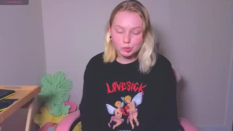 lime cat online show from October 2025 01:04:02 AM