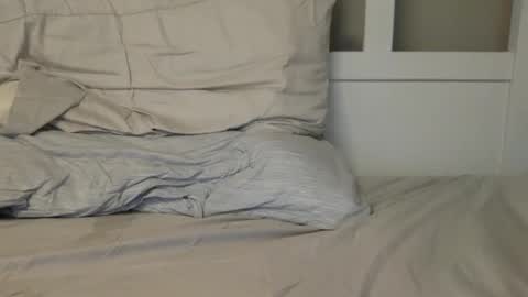 Snapshot of limitlesschris chatting on November 2025 05:03:02 PM Chris online show from November 2025 05:03:02 PM