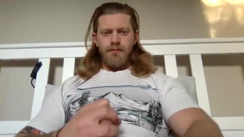 Snapshot of limitlesschris chatting on December 2025 08:25:01 PM Chris online show from December 2025 08:25:01 PM