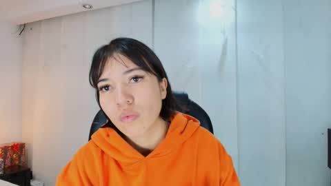  Lina Bedoya  online show from December 2025 11:38:02 AM