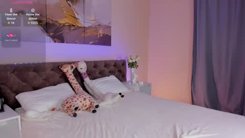 Lina blueeyed    GMT3 1100-1700 Mon Wed Thu Sat Sun online show from November 2025 09:19:02 AM