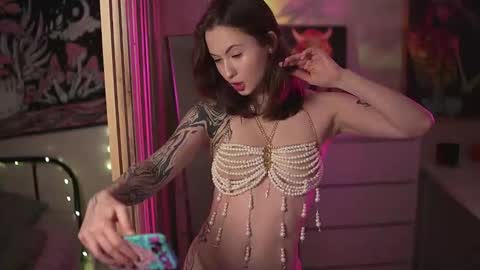 Lina -  online show from February 2026 03:58:01 AM