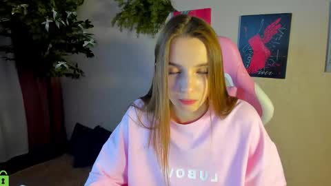 LINA online show from December 2025 01:02:01 AM