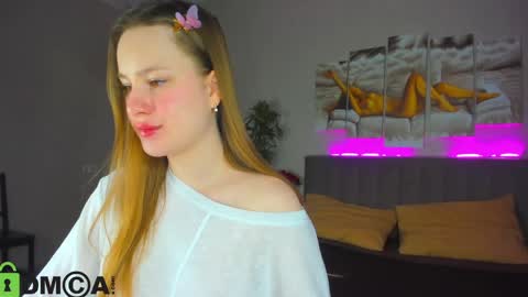 Lina online show from May 2026 01:12:01 AM