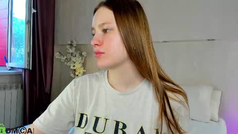 Snapshot of lina_smilee chatting on July 2026 01:01:01 AM Lina online show from July 2026 01:01:01 AM