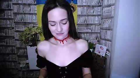 Lina online show from October 2025 06:58:01 AM