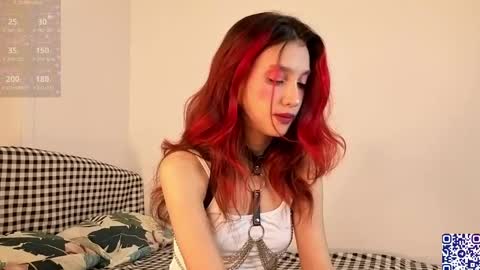 Lina online show from April 2026 06:49:02 PM
