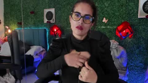 Lina  online show from March 2026 01:11:02 PM