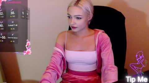 I am Lina online show from October 2025 10:52:02 PM