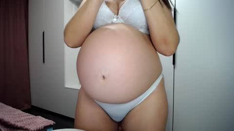 Lina Sparks online show from December 2024 06:38:02 PM