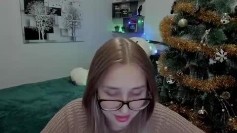 Lina online show from January 2025 08:33:02 PM