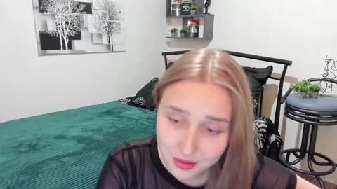 Lina online show from January 2025 12:35:01 AM