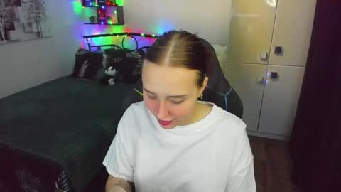 Lina online show from February 2026 10:18:01 PM